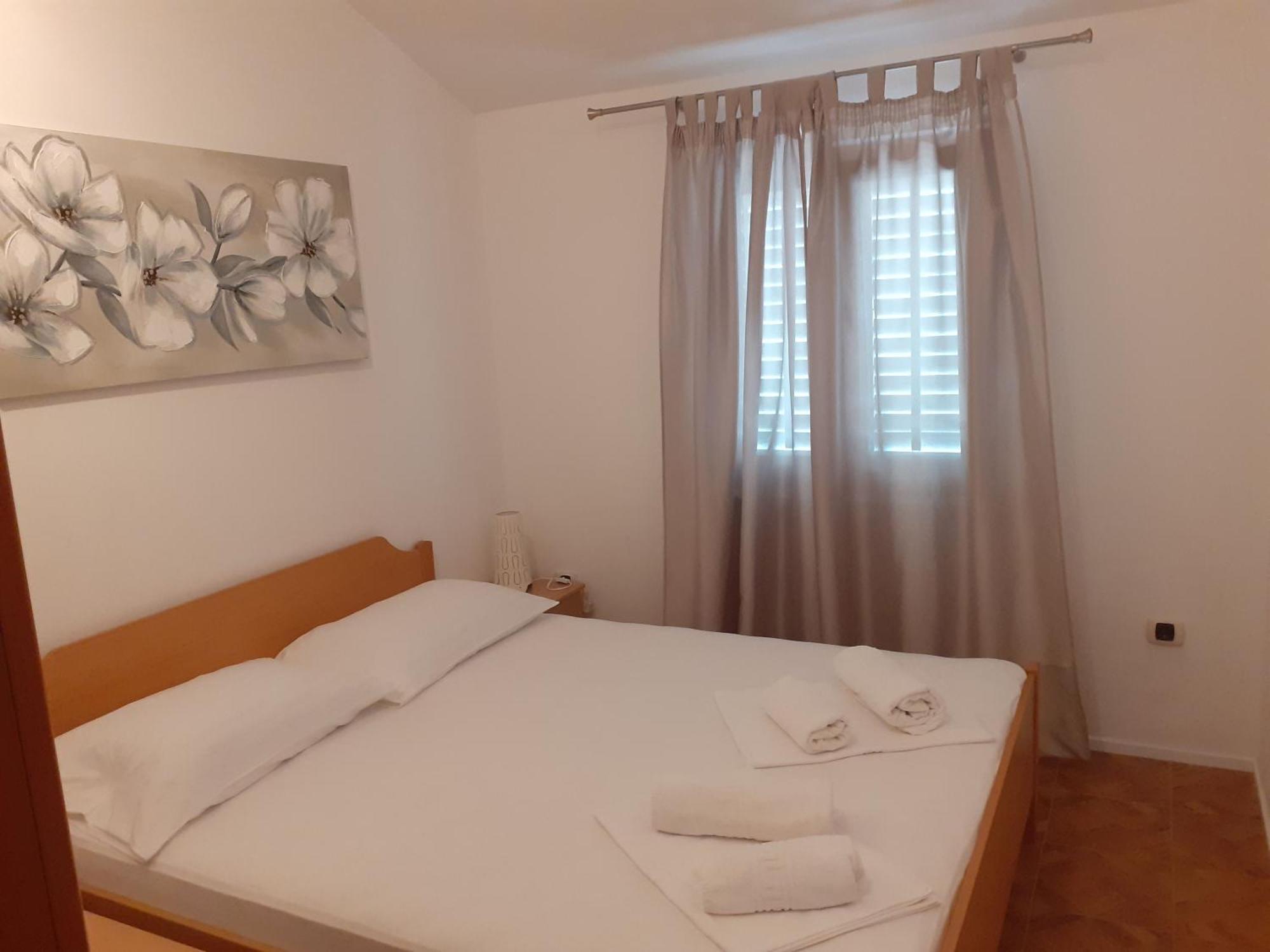 Apartments Sunset Zecevo ロゴズニッツァ 部屋 写真