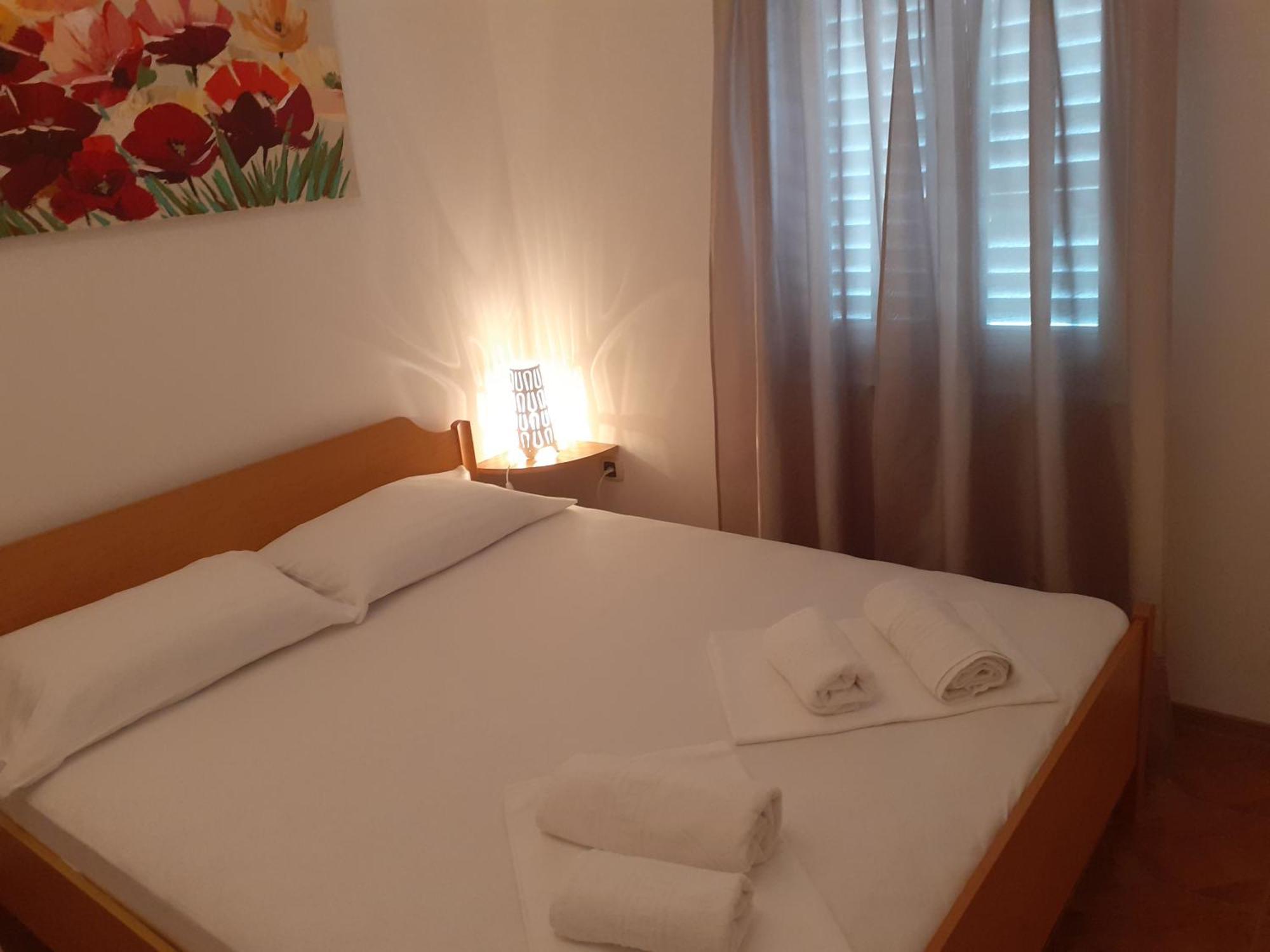 Apartments Sunset Zecevo ロゴズニッツァ 部屋 写真